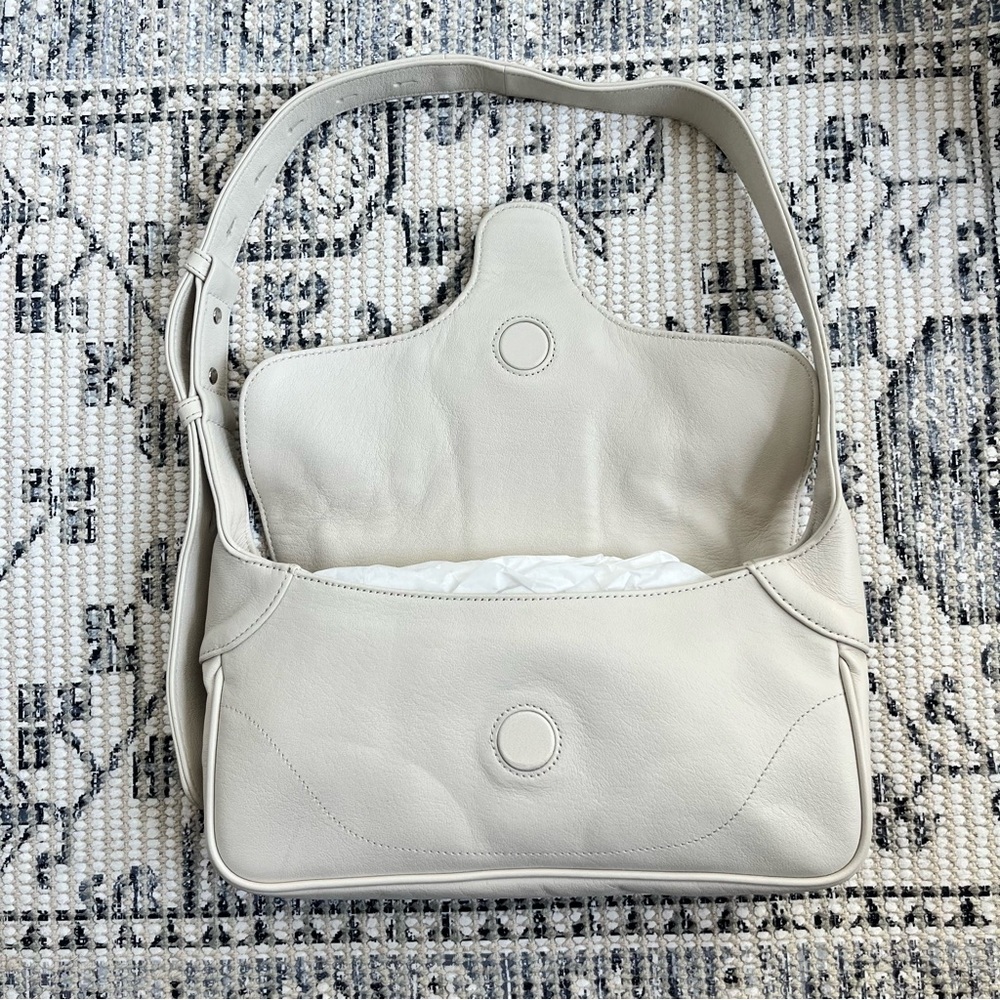 SOLD NEW Gucci White Aphrodite Small Leather Shoulder Bag - Picture 6 of 15